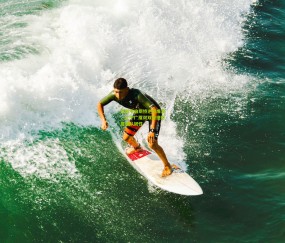 巴斯韦伯斯特逆境爆发,辽宁广厦双双告捷彰显强队韧性