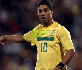 穆帅拒评阿莫林执教前景，我已离开曼联，专注当下征程